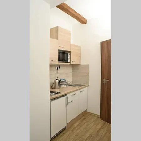 Flora Apartmán *